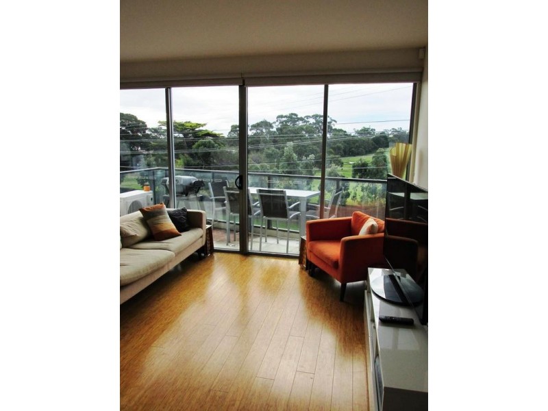 201/90 WHITE STREET, Mordialloc VIC 3195