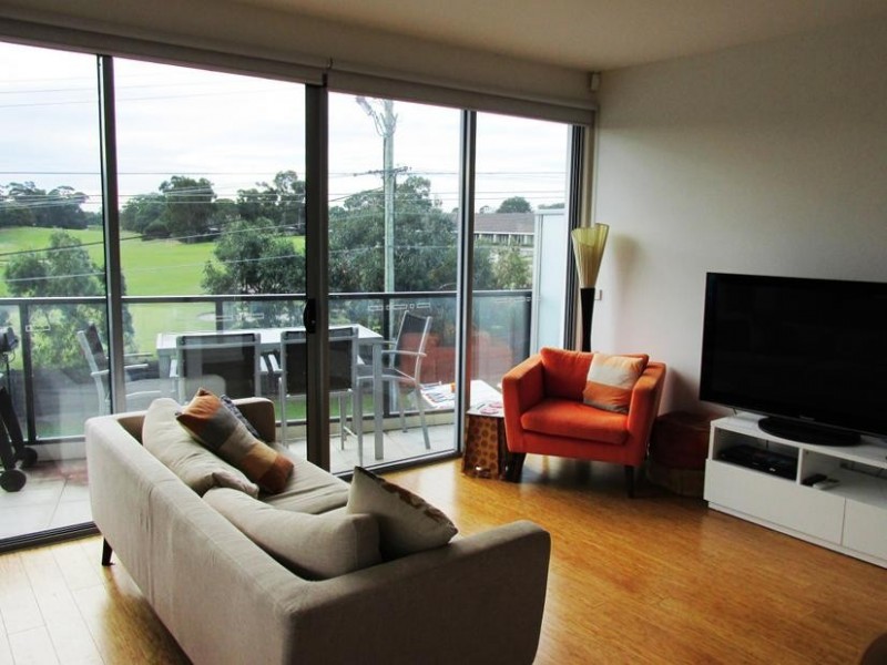 201/90 WHITE STREET, Mordialloc VIC 3195