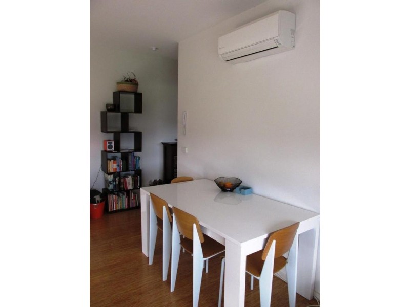 201/90 WHITE STREET, Mordialloc VIC 3195