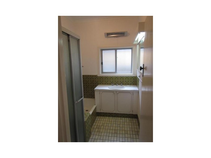 6 PARK STREET, Seaford VIC 3198