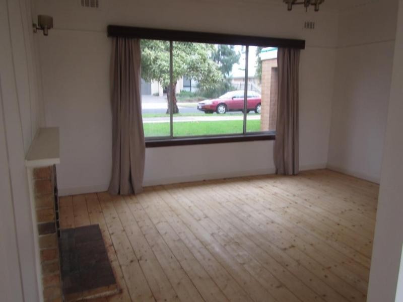6 PARK STREET, Seaford VIC 3198