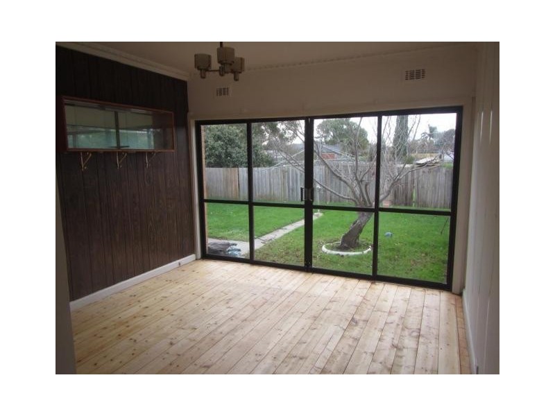6 PARK STREET, Seaford VIC 3198