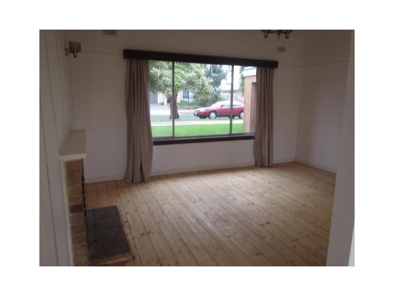 6 PARK STREET, Seaford VIC 3198