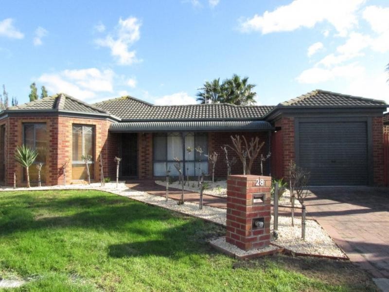 28 WATERDALE PLACE, Aspendale Gardens VIC 3195
