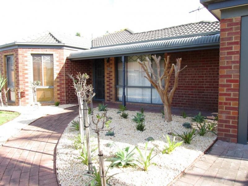 28 WATERDALE PLACE, Aspendale Gardens VIC 3195