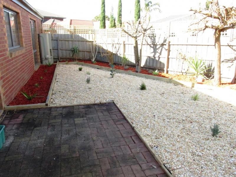 28 WATERDALE PLACE, Aspendale Gardens VIC 3195