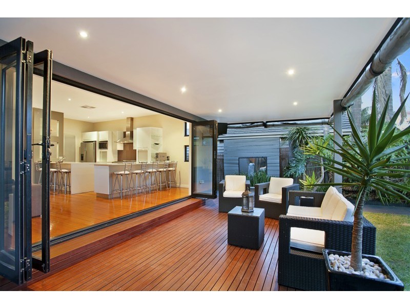 8 Fourth Avenue, Aspendale VIC 3195