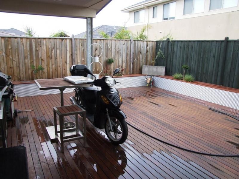 4 WESTBRIDGE COURT, Waterways VIC 3195