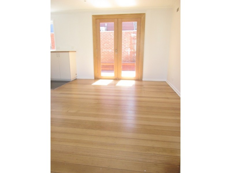 2/3 RENNISON STREET, Parkdale VIC 3195