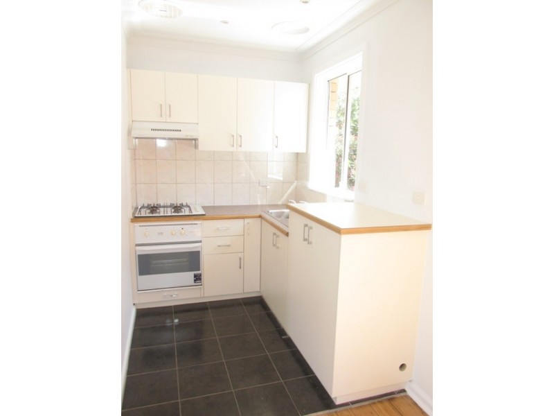 2/3 RENNISON STREET, Parkdale VIC 3195