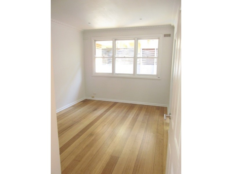 2/3 RENNISON STREET, Parkdale VIC 3195