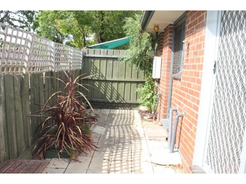 6/23-25 OLIVE GROVE, Parkdale VIC 3195