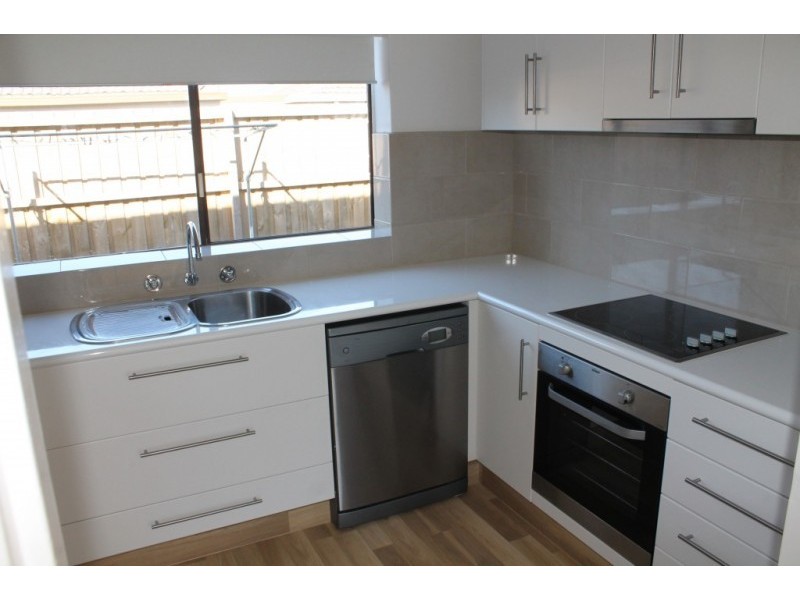 5/32 GOLDEN AVENUE, Chelsea VIC 3196