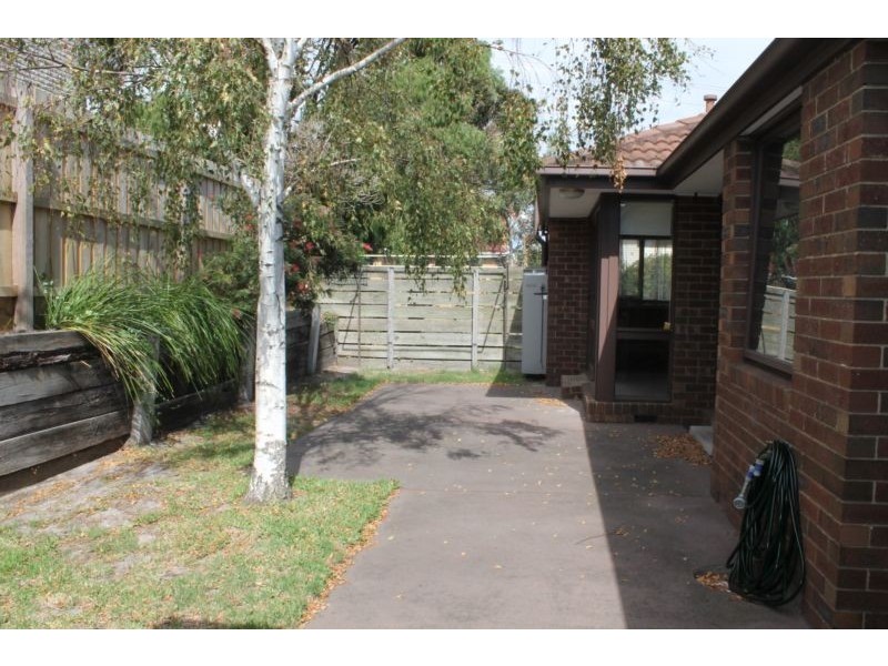 1/2 LABURNUM STREET, Parkdale VIC 3195