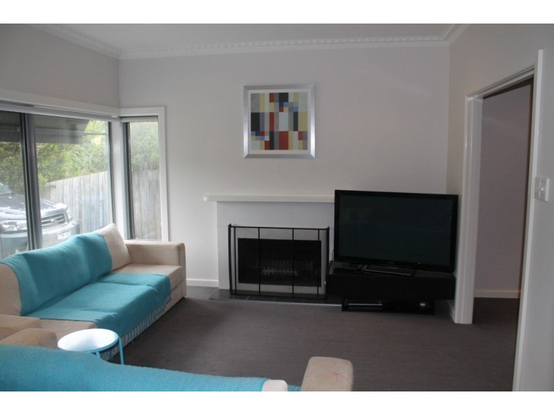 17 WEMBLEY AVENUE, Cheltenham VIC 3192