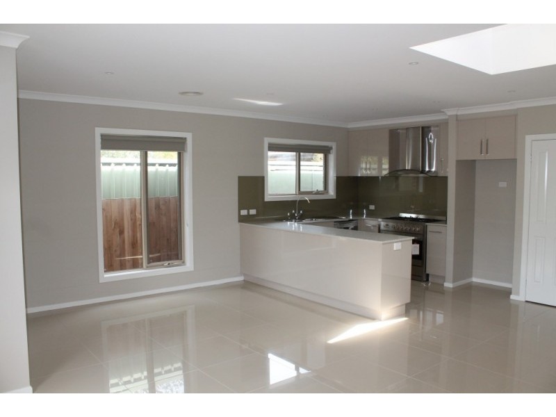 2/6 LORRAINE STREET, Cheltenham VIC 3192