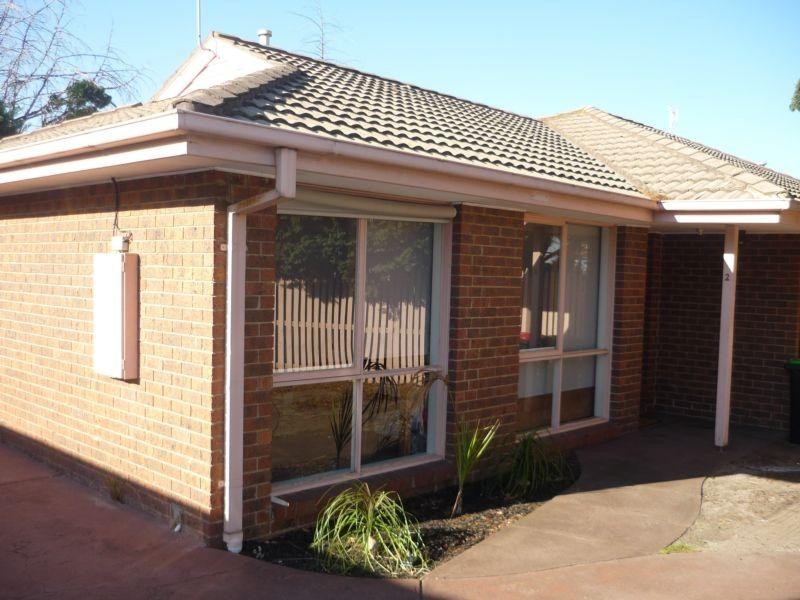 2/82 ALBERT STREET, Mordialloc VIC 3195
