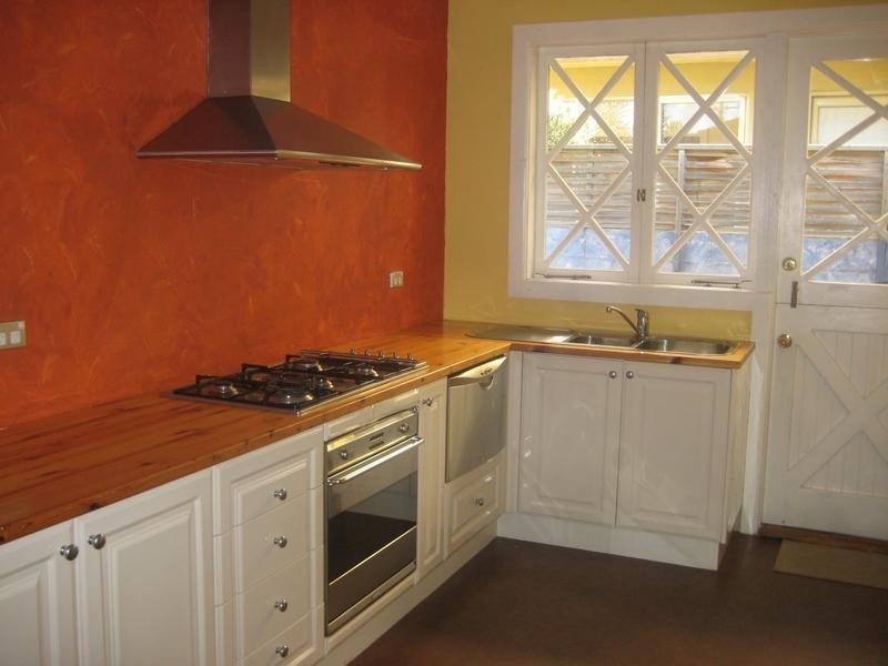 1/3 RENNISON STRET, Parkdale VIC 3195