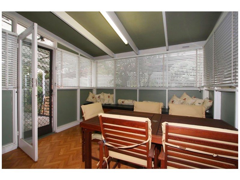 6 CLONMORE AVENUE, Beaumaris VIC 3193