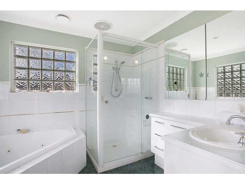 2/194 Beach Road, Mordialloc VIC 3195