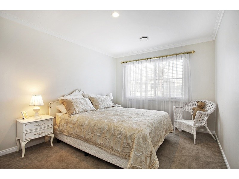 2/194 Beach Road, Mordialloc VIC 3195