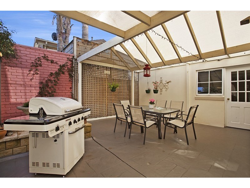 2/194 Beach Road, Mordialloc VIC 3195