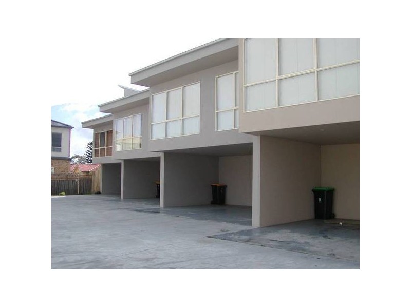 10/3 MANIKATO AVENUE, Mordialloc VIC 3195