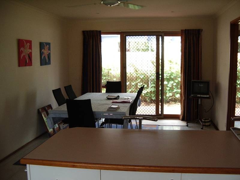 2/76 RAE AVENUE, Edithvale VIC 3196