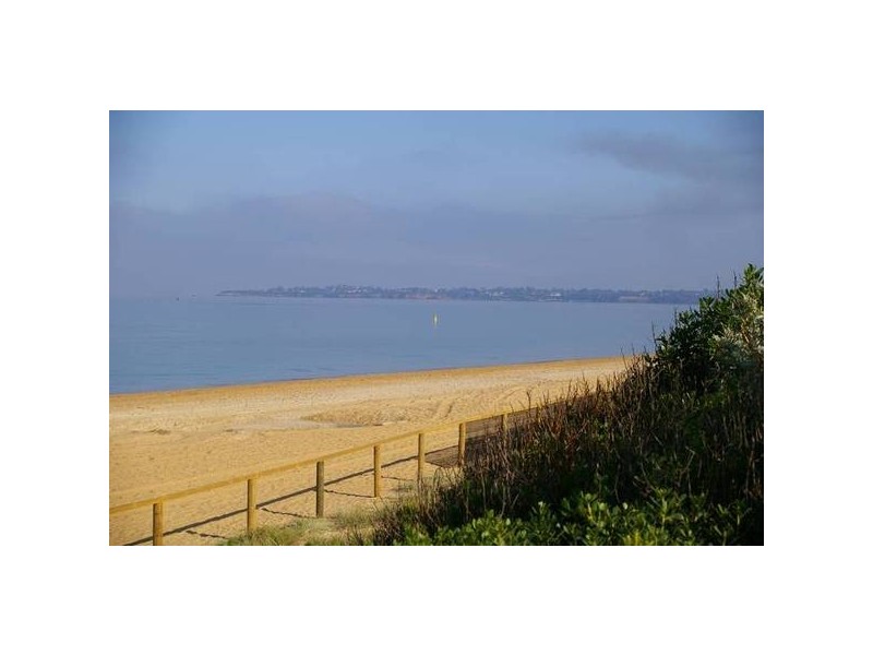 RENNISON STREET, Parkdale VIC 3195