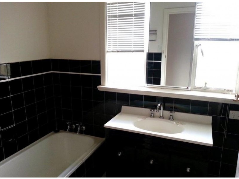 332 NEPEAN HIGHWAY, Edithvale VIC 3196