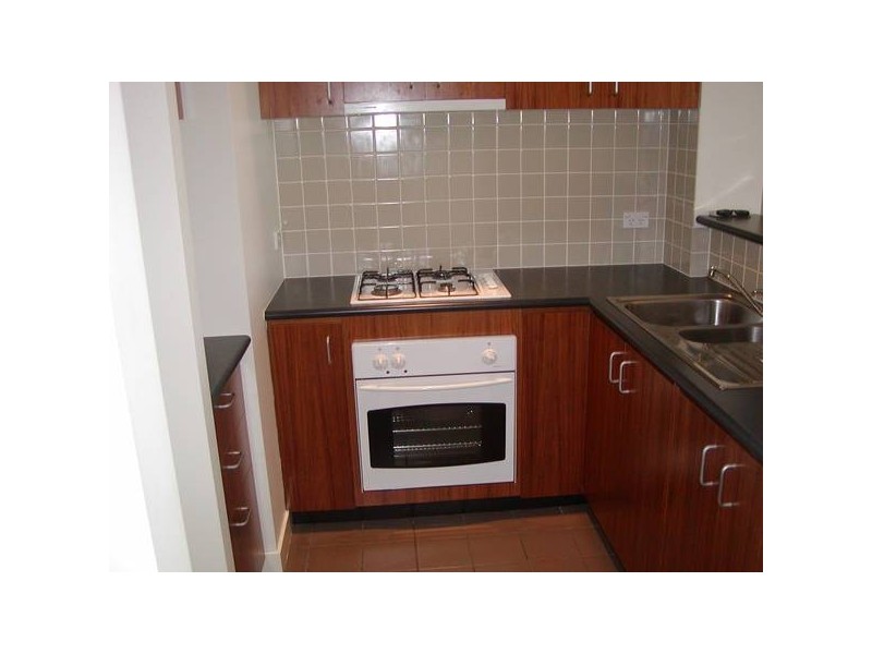 12/64 FITZROY STREET, St Kilda VIC 3182