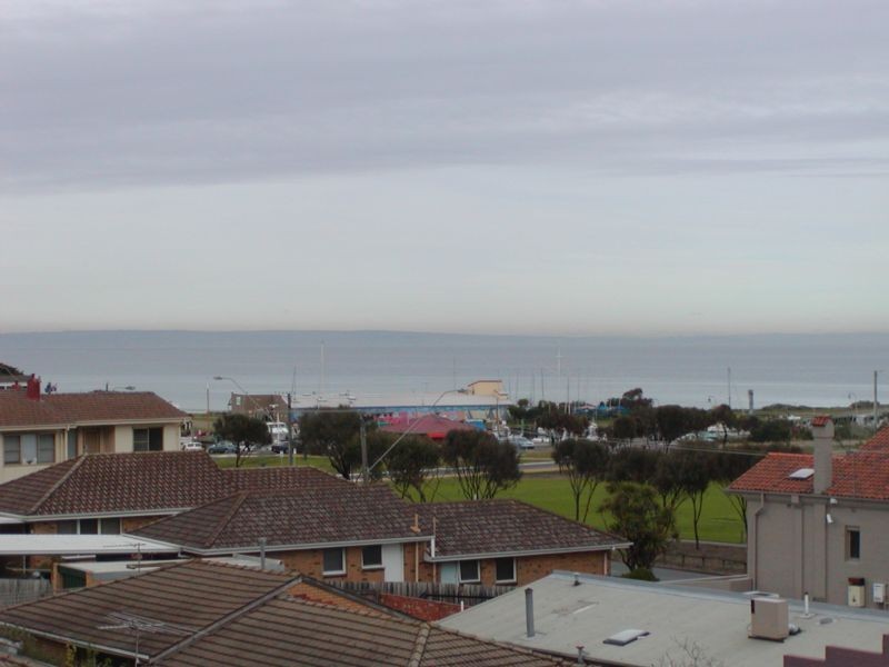 2/7 CENTREWAY, Mordialloc VIC 3195