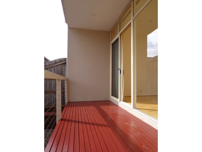 11/3 MANIKATO AVENUE, Mordialloc VIC 3195