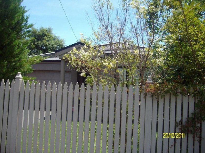 28 ELM GROVE, Parkdale VIC 3195