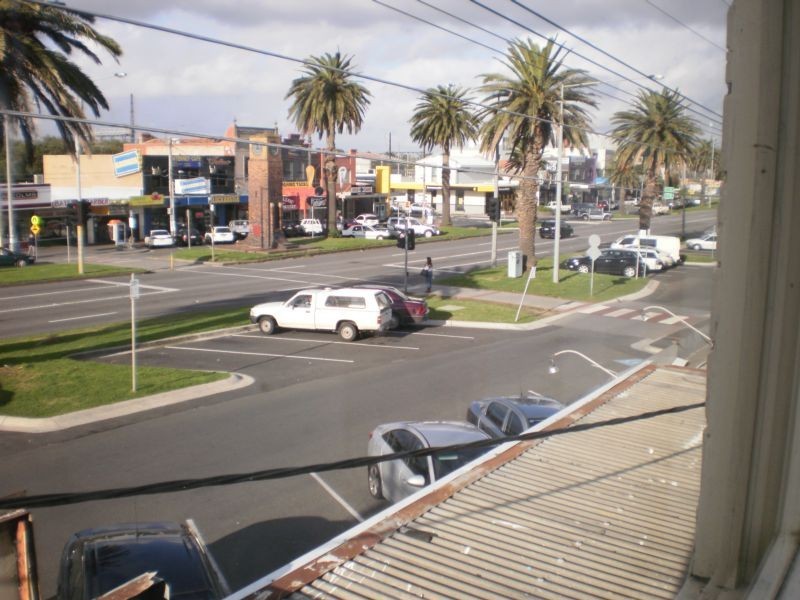 2/574 MAIN STREET, Mordialloc VIC 3195