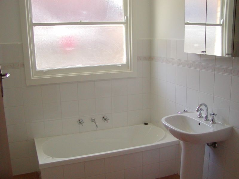 4/8 LABURNUM STREET, Parkdale VIC 3195