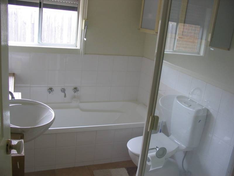 1/2 LAURA STREET, Aspendale VIC 3195