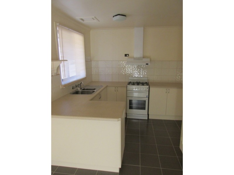 42 BELVEDERE ROAD, Seaford VIC 3198