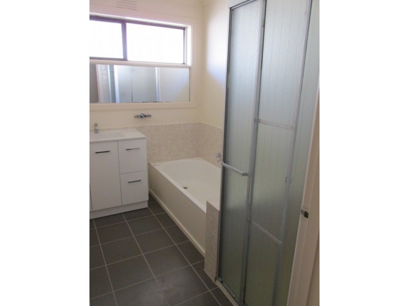 42 BELVEDERE ROAD, Seaford VIC 3198