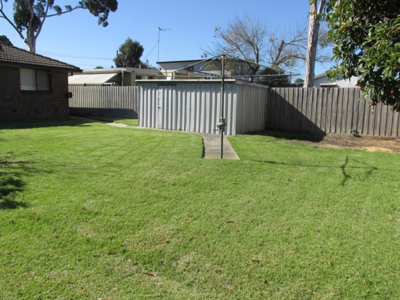 42 BELVEDERE ROAD, Seaford VIC 3198