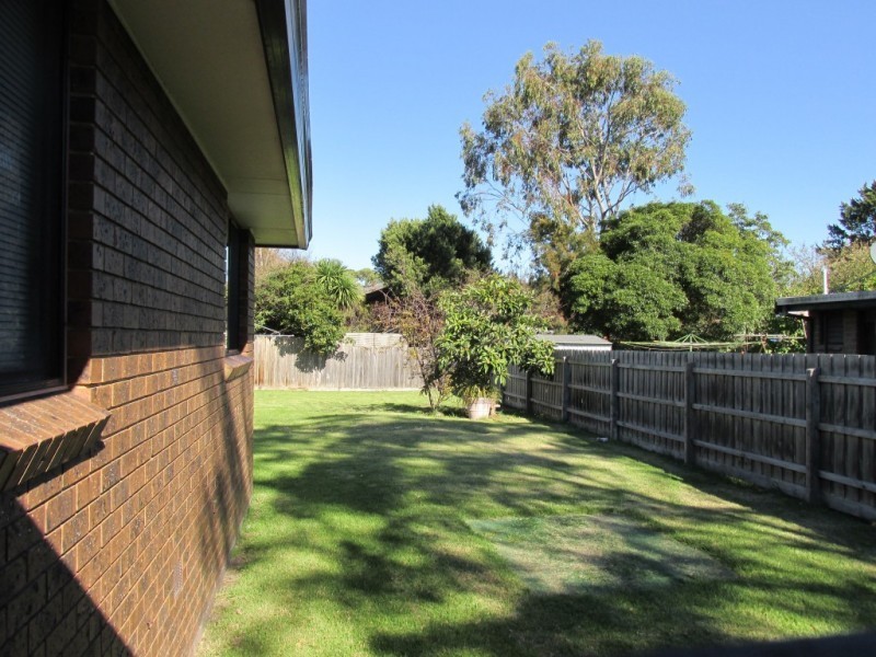 42 BELVEDERE ROAD, Seaford VIC 3198
