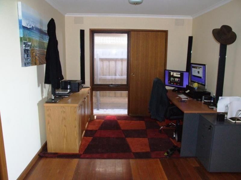 10 GLADSTONE AVENUE, Aspendale VIC 3195