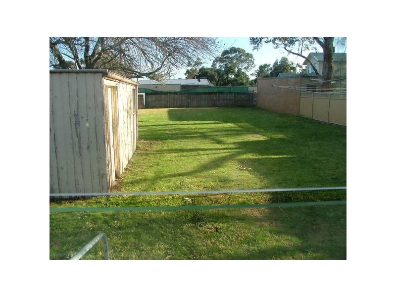 BERRY AVENUE, Edithvale VIC 3196