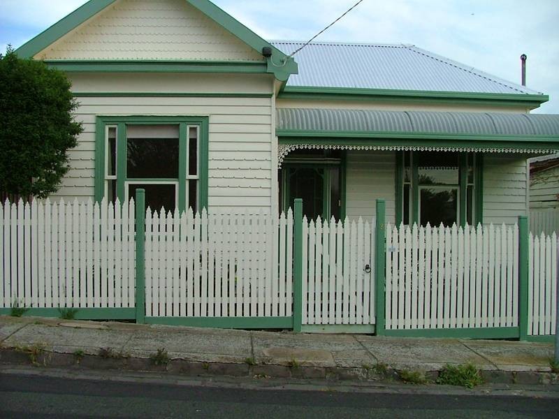 8 OWEN STREET, Mordialloc VIC 3195