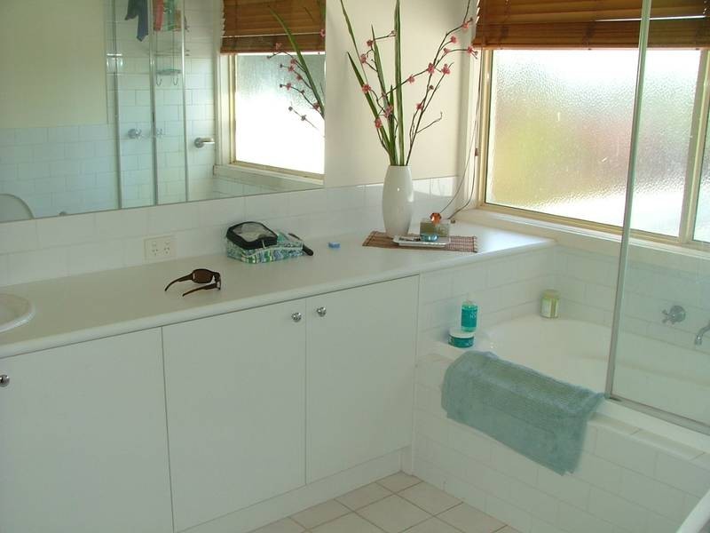 12/3 MANIKATO AVENUE, Mordialloc VIC 3195