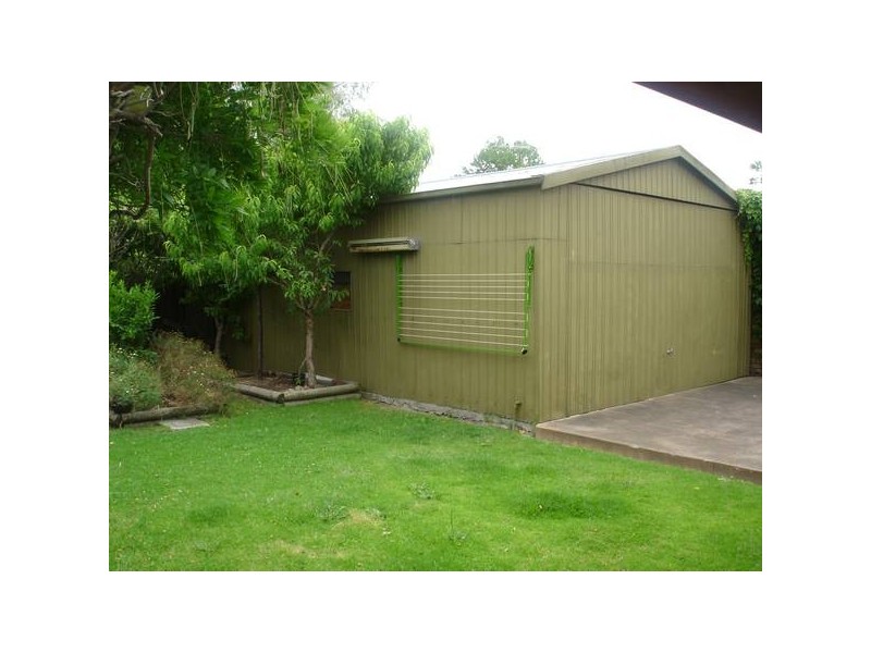 17 LUCKINS ROAD, Bentleigh VIC 3204