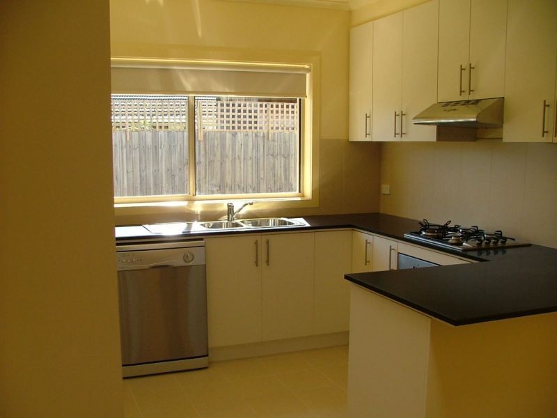 2/15 JOFFRE AVENUE, Edithvale VIC 3196