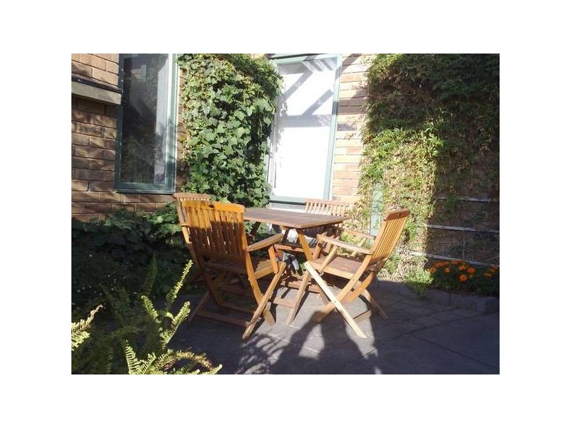 8/60 BEACH ROAD, Mentone VIC 3194