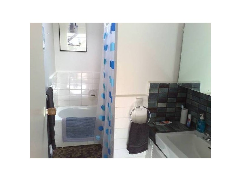 8/60 BEACH ROAD, Mentone VIC 3194