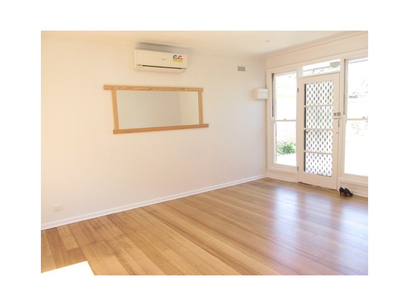 2/3 RENNISON STREET, Parkdale VIC 3195